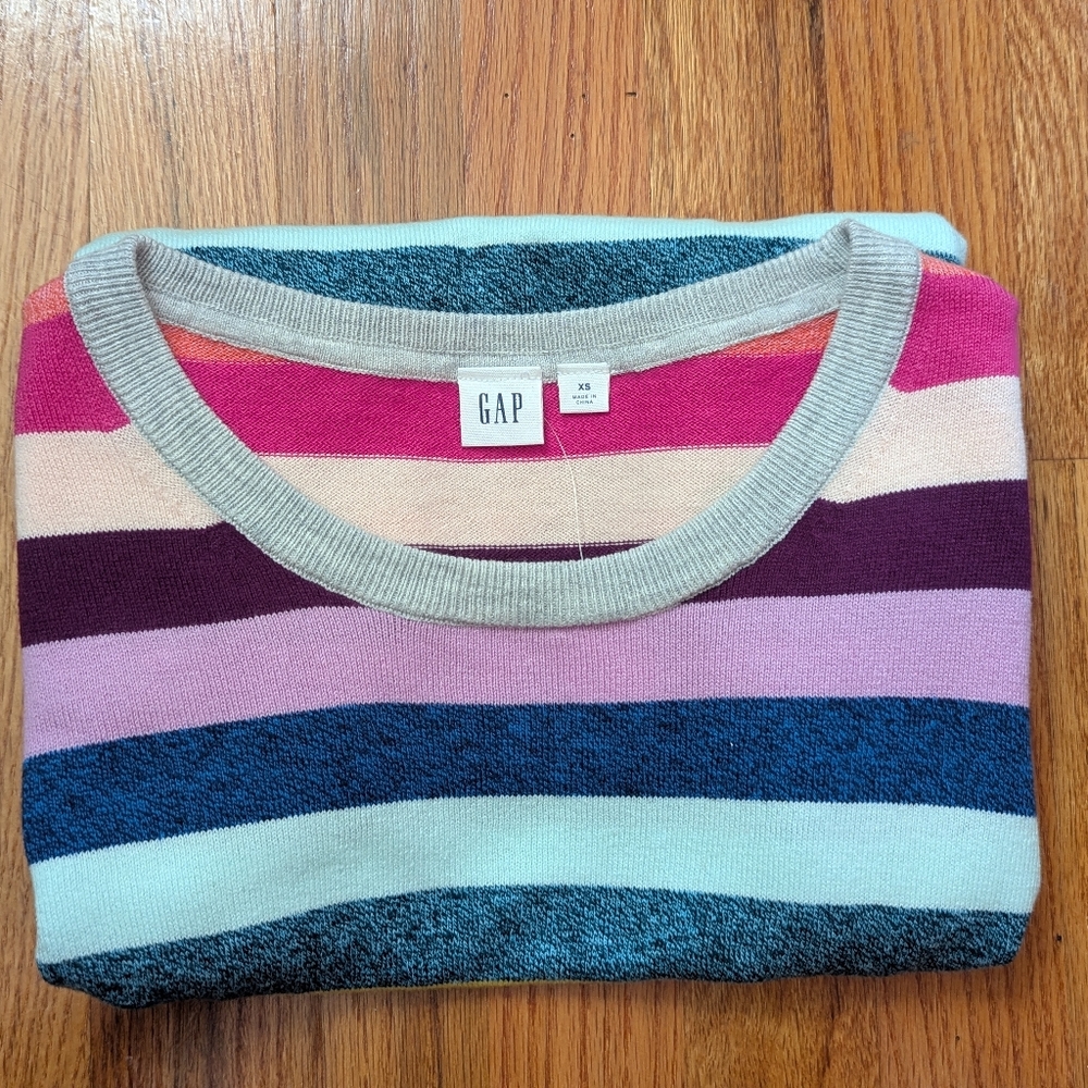 NWT GAP Women's Colorful Striped Crew Neck Sweater - Picture 2 of 2